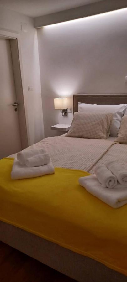 Studio Apartman Four Pearls Карловац Экстерьер фото