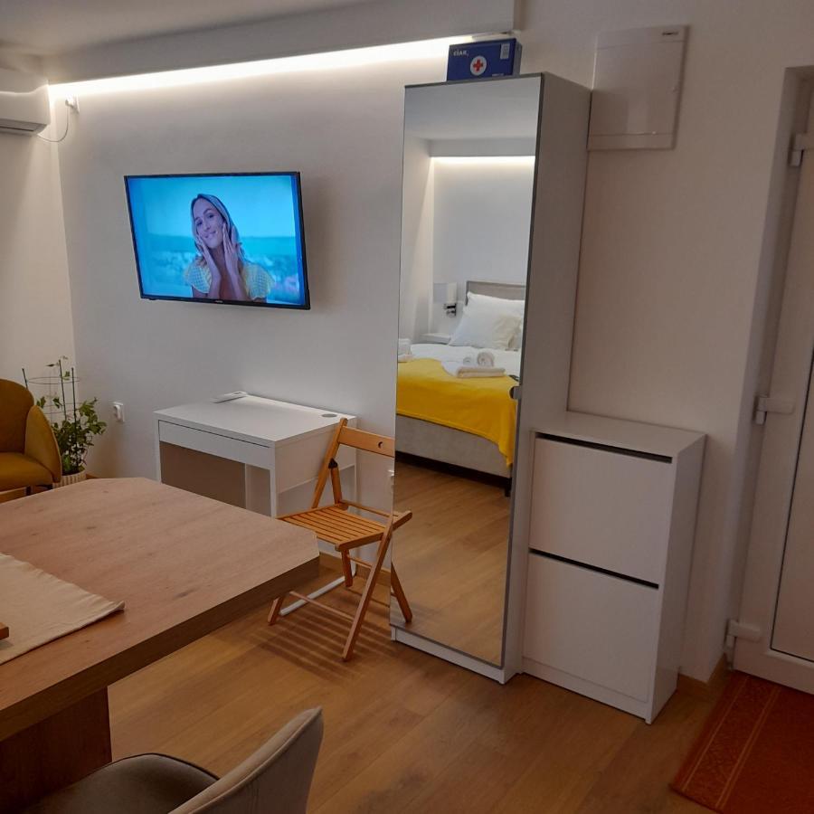 Studio Apartman Four Pearls Карловац Экстерьер фото