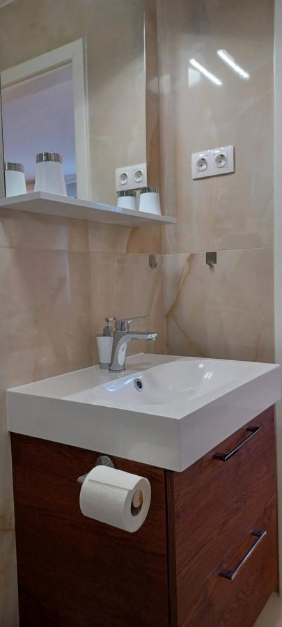 Studio Apartman Four Pearls Карловац Экстерьер фото